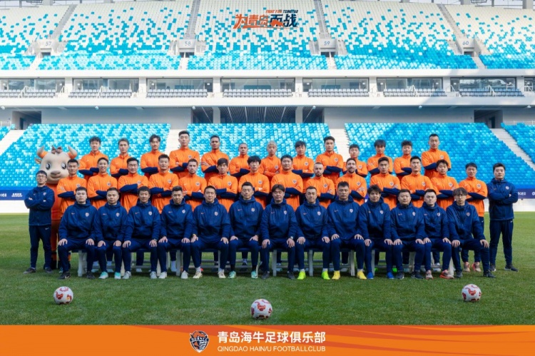 青島海牛一線隊(duì)名單：老將鄭龍、薩里奇坐鎮(zhèn)，金洋洋等新援在列